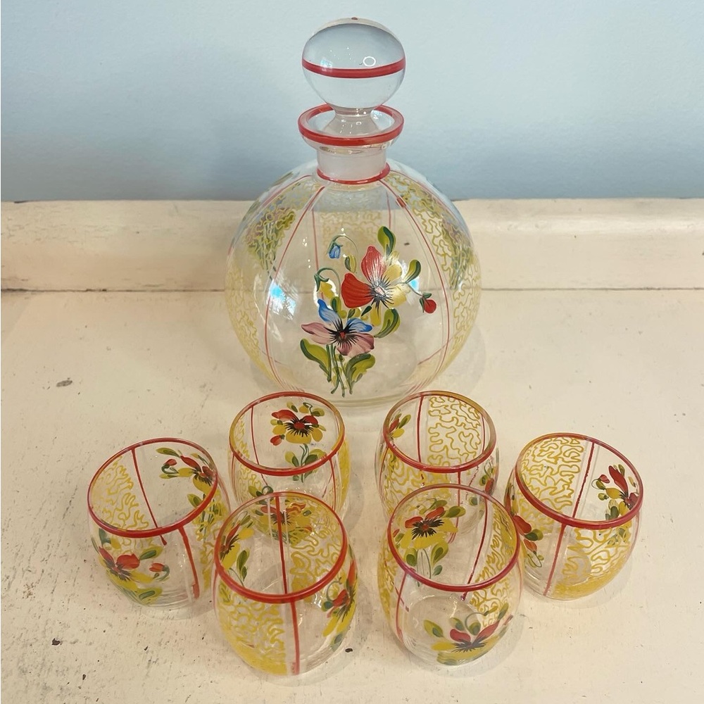 Vintage 1960s Ornate Hand Painted Decanter & Shot Glass Set (6)